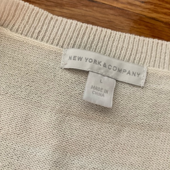 GLITTER STRIPE V NECK SWEATER - Picture 4 of 4